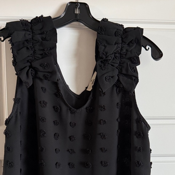 Chic Black Ruffle Textured Blouse - Picture 4 of 4